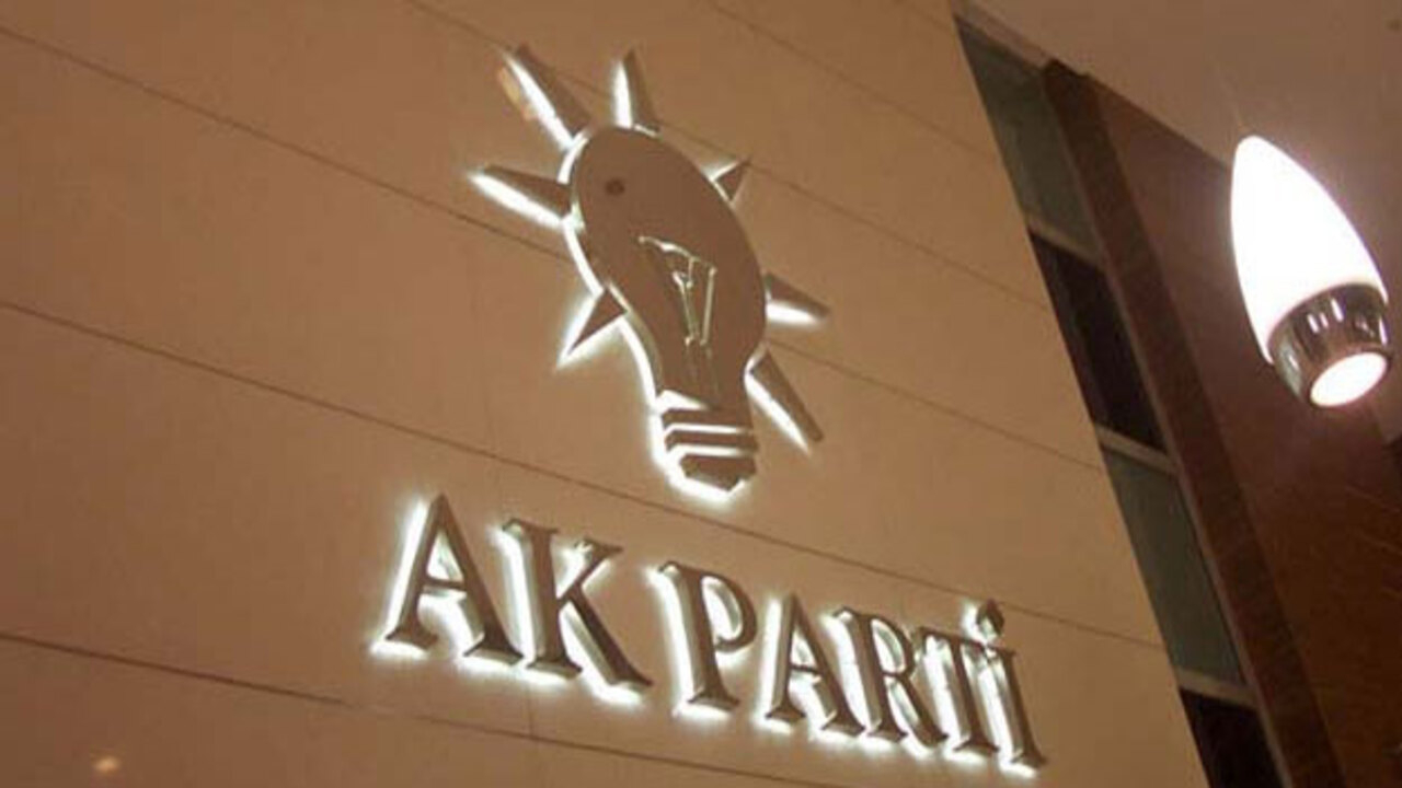 Gazeteci Zafer Şahin'nden çarpıcı kulis bilgisi: AK Parti’ye yarın 16 belediye başkanı katılıyor!