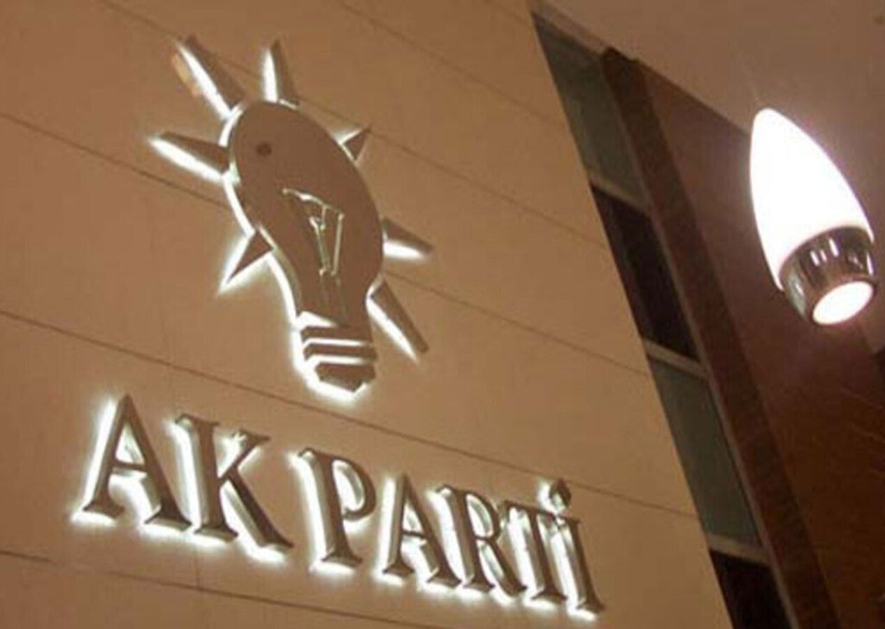 Gazeteci Zafer Şahin'nden çarpıcı kulis bilgisi: AK Parti’ye yarın 16 belediye başkanı katılıyor!