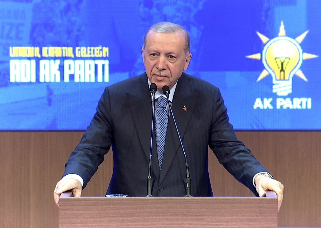 Cumhurbaşkanı Erdoğan'dan AK Parti'nin 23. kuruluş yıl dönümünde değişim mesajı: Yorgun-bitkin hisseden kenara çekilsin