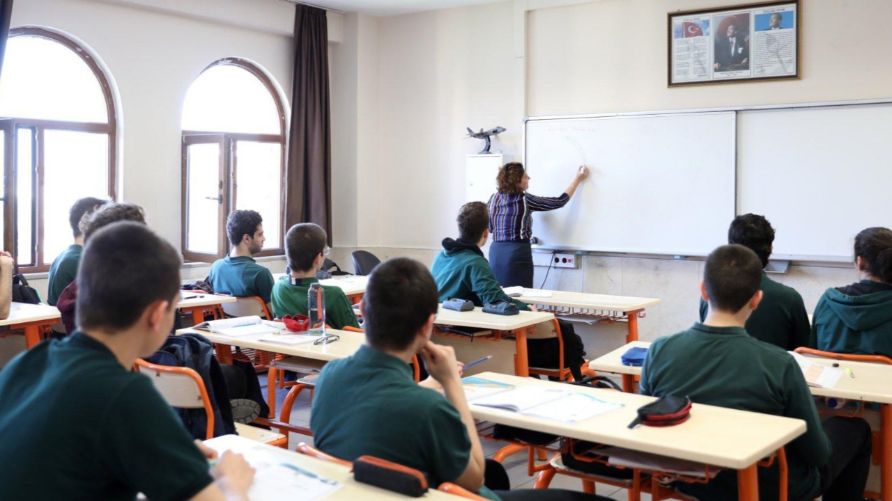 MEB, 81 ile genelge gönderdi! Velilere uyarı: Kayıt parası ücreti alınmayacak!