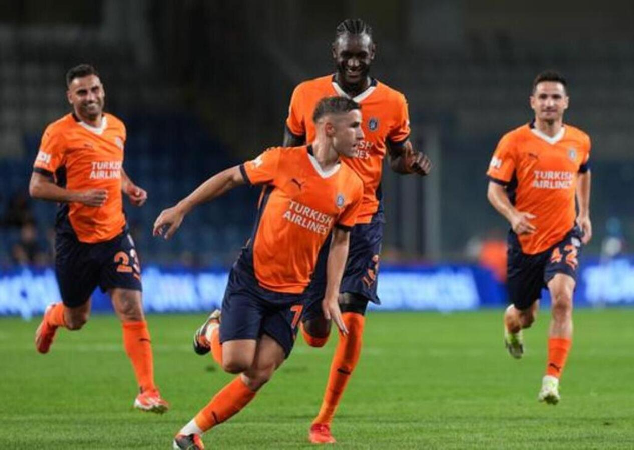 Başakşehir ikinci yarı fişi çekti, tur biletini evinde kestirdi! Başakşehir 2 - 0 Iberia Tiflis | Maçın özeti