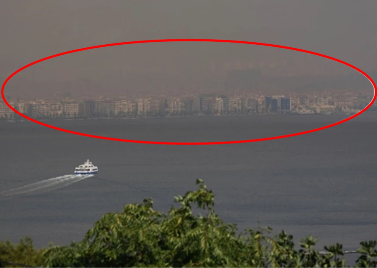 İzmir Yamanlar Dağı'ndaki orman yangını evlere sıçradı! "Bazı hava araçları rüzgar nedeniyle uçamıyor"