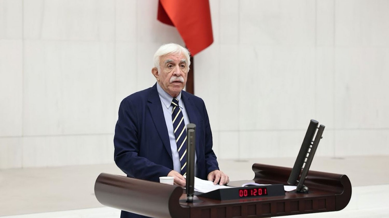 Gözler Cengiz Çardar'ı aradı! Türk solu "Yoldaşlarını İsrail için satmakla" suçlamıştı