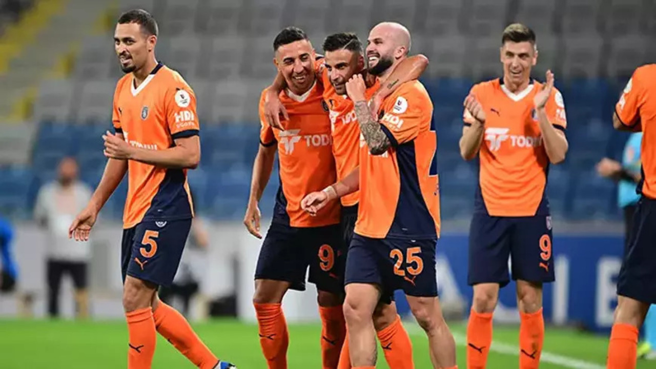 Başakşehir pes etmedi, fişi son bölümde çekti! Başakşehir 4 - 2 Alanyaspor | Maçın özeti