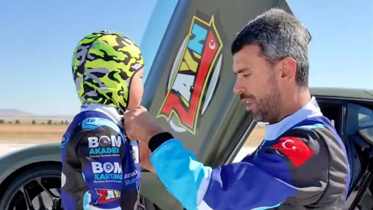 Kenan Sofuoğlu'nun oğlu Zayn dünyanın en hızlı çocuğu oldu! Tam 312 km hıza ulaştı