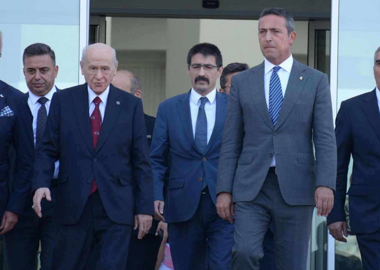 Ali Koç, Devlet Bahçeli'yi ziyaret etti! MHP lideri, Ali Koç'u arabasına kadar uğurladı! O anlar dikkat çekti