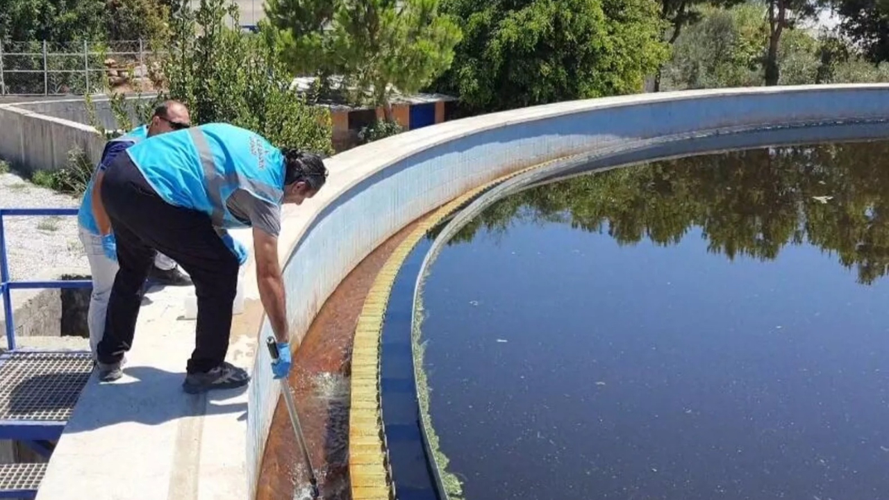 Antalya Büyükşehir Belediyesi denizi kirletiyor! 464 bin 585 TL para cezası verildi...