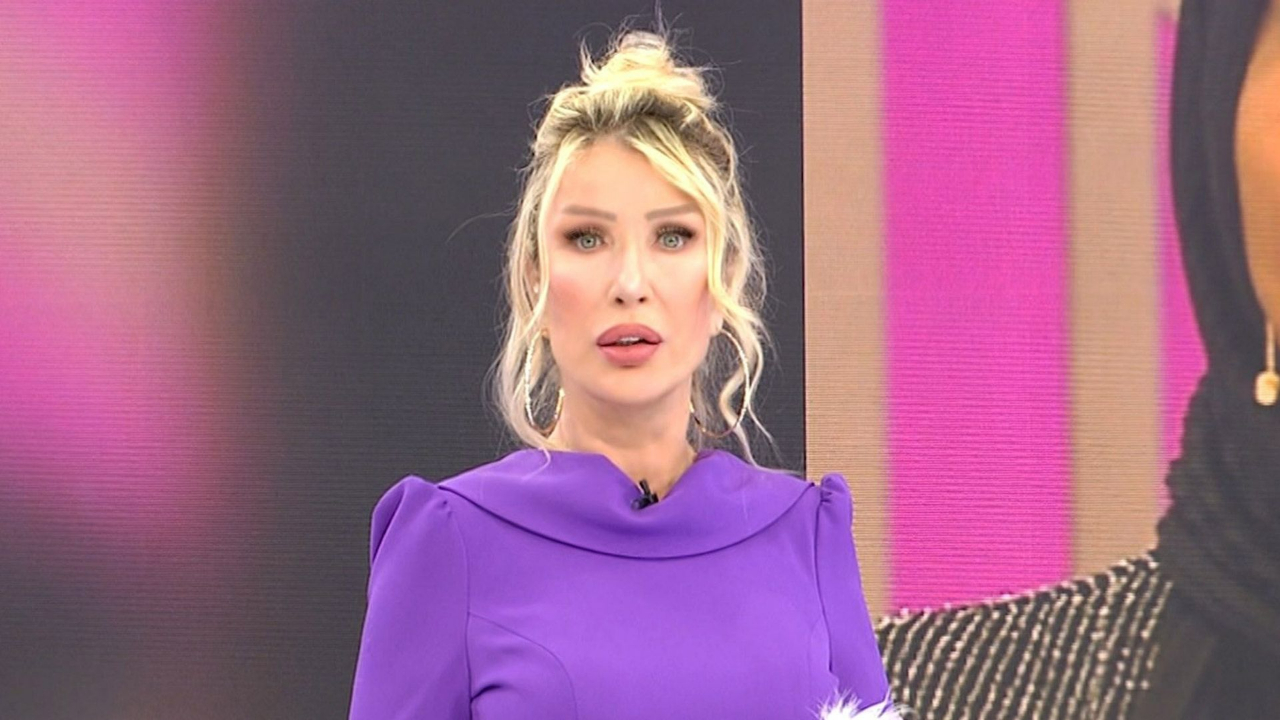 Seda Sayan, ''Böyle komedi gördünüz mü?'' diyerek anlattı! Annesi ve ablası meğer...