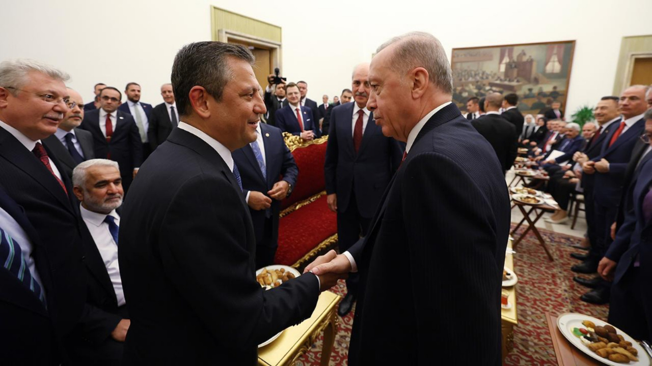 CHP'li belediyeleri icra korkusu sardı! Özgür Özel'e baskı: Erdoğan ile görüş!