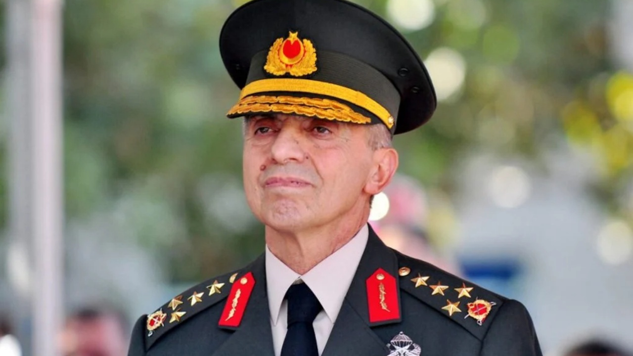 15 Temmuz'da darbeci askerler tarafından rehin alınmıştı... Eski Jandarma Genel Komutanı Galip Mendi hayatını kaybetti!