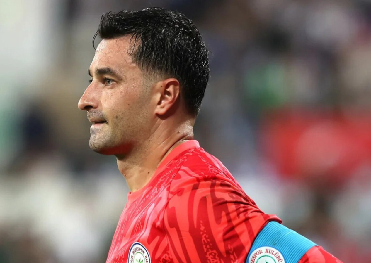 Çaykur Rizespor kalecisi Gökhan Akkan'ın yediği goller sosyal medyada gündem oldu!