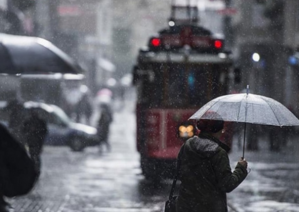 Çok kuvvetli geliyor... Meteorolojiden İstanbul için yağış uyarısı! O illerde yağmura teslim olacak