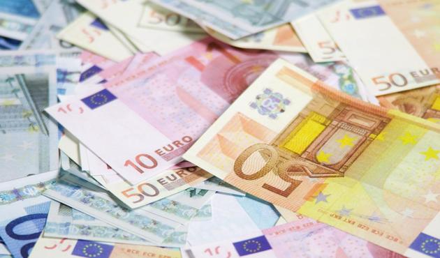 Euro'lar Cenevre'de tuvalete atılıyor!