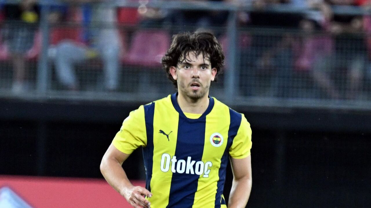 Fenerbahçe, Ferdi Kadıoğlu transferini resmen açıkladı!