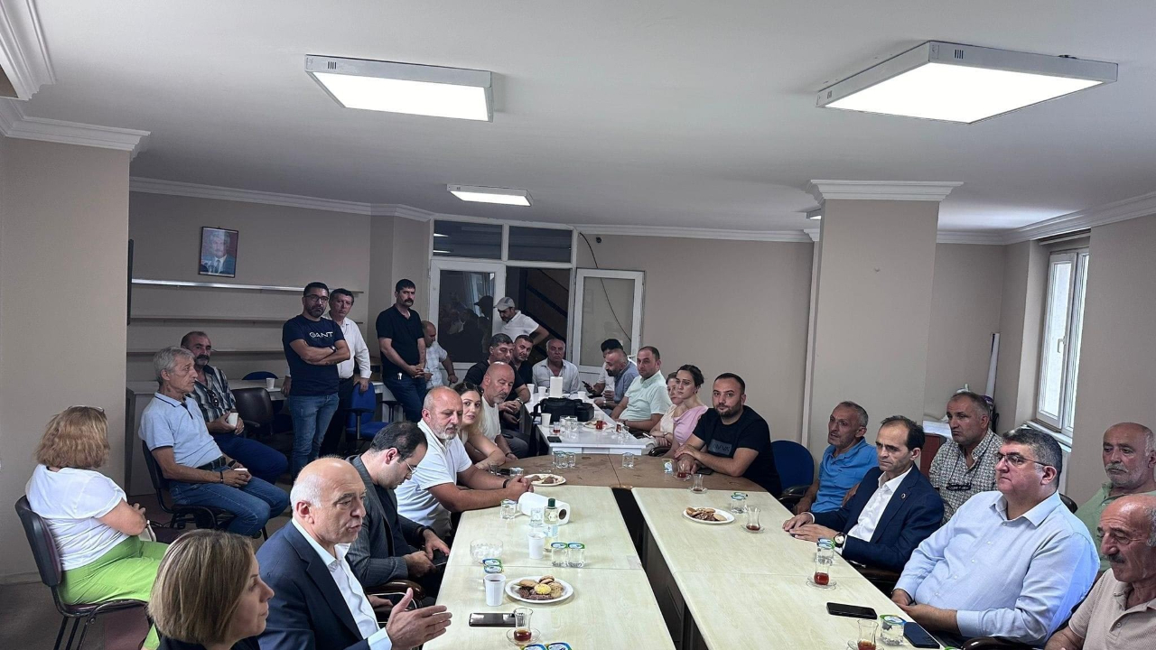 CHP PKK övgüsüne destek verdi! İşte DEM ziyaretinin detayları...