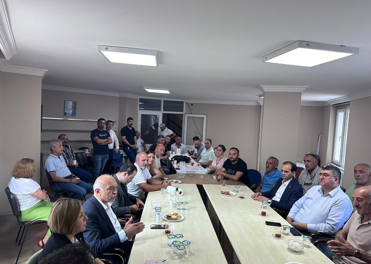 CHP PKK övgüsüne destek verdi! İşte DEM ziyaretinin detayları...