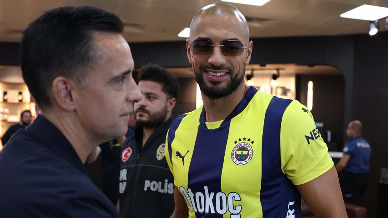 Fenerbahçe Sofyan Amrabat'ı satın alma opsiyonlu kiralık olarak kadrosuna kattığını açıkladı