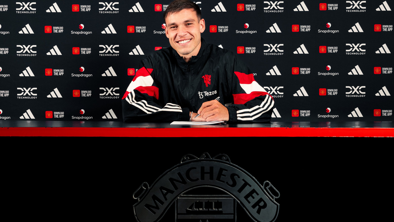 Fenerbahçe'nin Avrupa Ligi'ndeki rakibi Manchester United'dan 50 milyon euroluk transfer