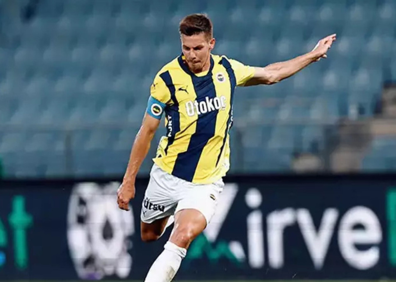 Fenerbahçe'de ayrılık resmen açıklandı: Miha Zajc kiralık gönderildi!