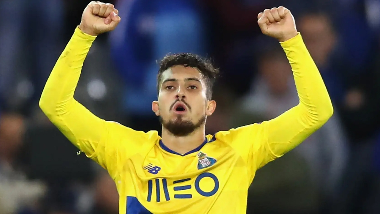 Alex Telles Al Nassr ile anlaşarak sözleşmesini feshetti
