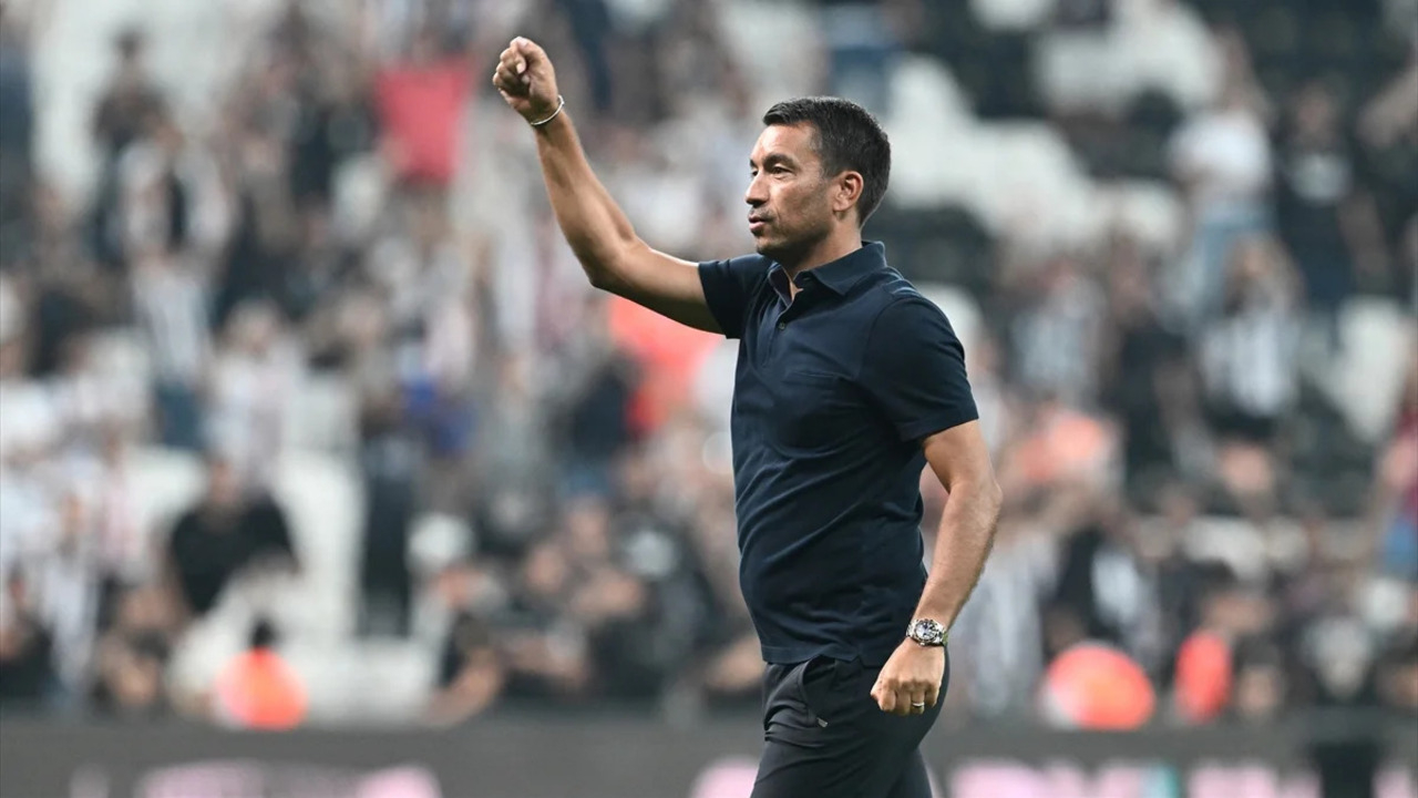 Giovanni van Bronckhorst iki hafta sonrasını işaret etti! Akıllar Trabzon'da...