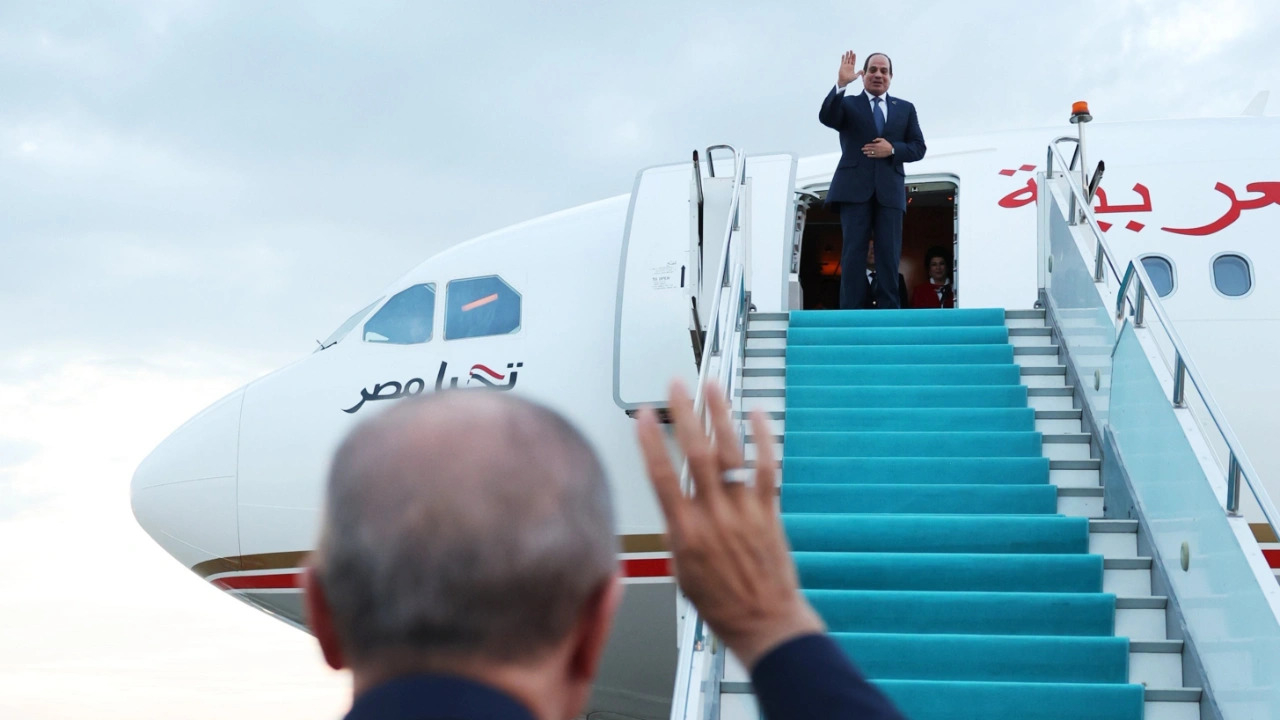 Cumhurbaşkanı Recep Tayyip Erdoğan, Mısır Cumhurbaşkanı Sisi'yi 'Rabia' işaretiyle yolcu etti!
