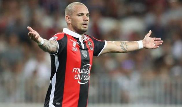 Sneijder her geçen hafta kayboluyor!