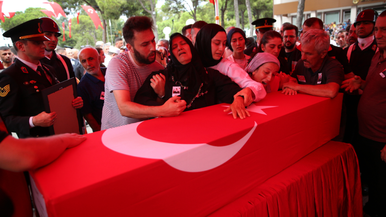 Şehit uzman çavuş Yavuz Güney memleketi Ordu'da son yolculuğuna uğurlandı