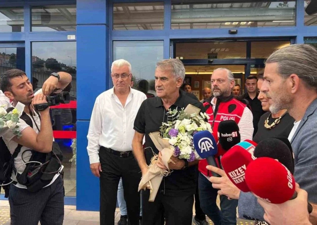 Şenol Güneş imza için Trabzon'a ayak bastı: Yeni bir dönem başlayacak!