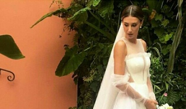 Şeyma Subaşı'nın gelinliğini daha önce de görmüştük!
