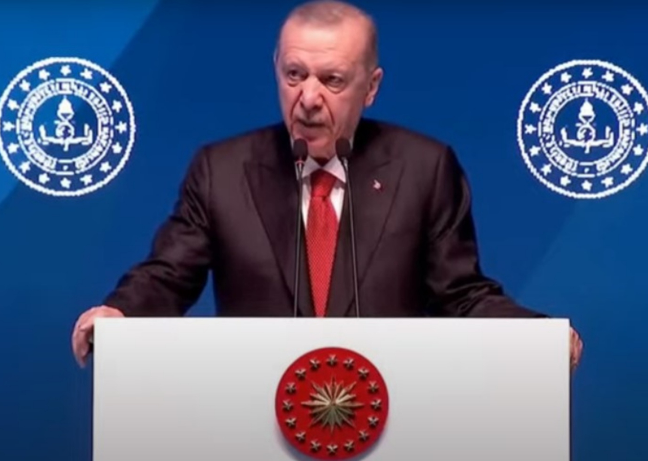 Cumhurbaşkanı Erdoğan: Oyun platformları gençlerimizi zehirliyor.