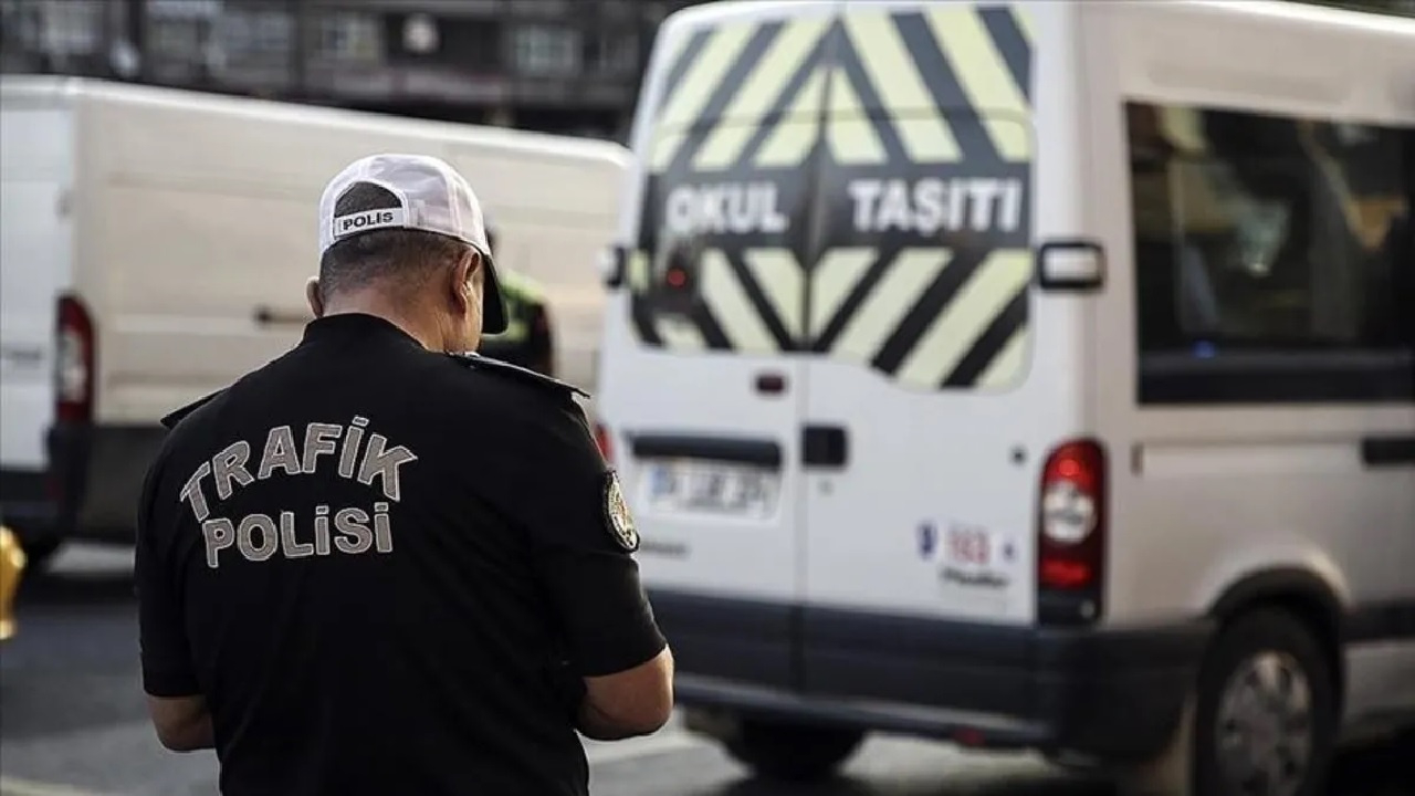 İstanbul Emniyet Müdürlüğü okulların açılmasıyla alınan tedbirleri paylaştı...