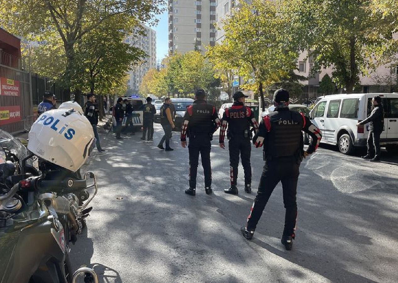 İstanbul Emniyet Müdürlüğü okulların açılmasıyla alınan tedbirleri paylaştı...