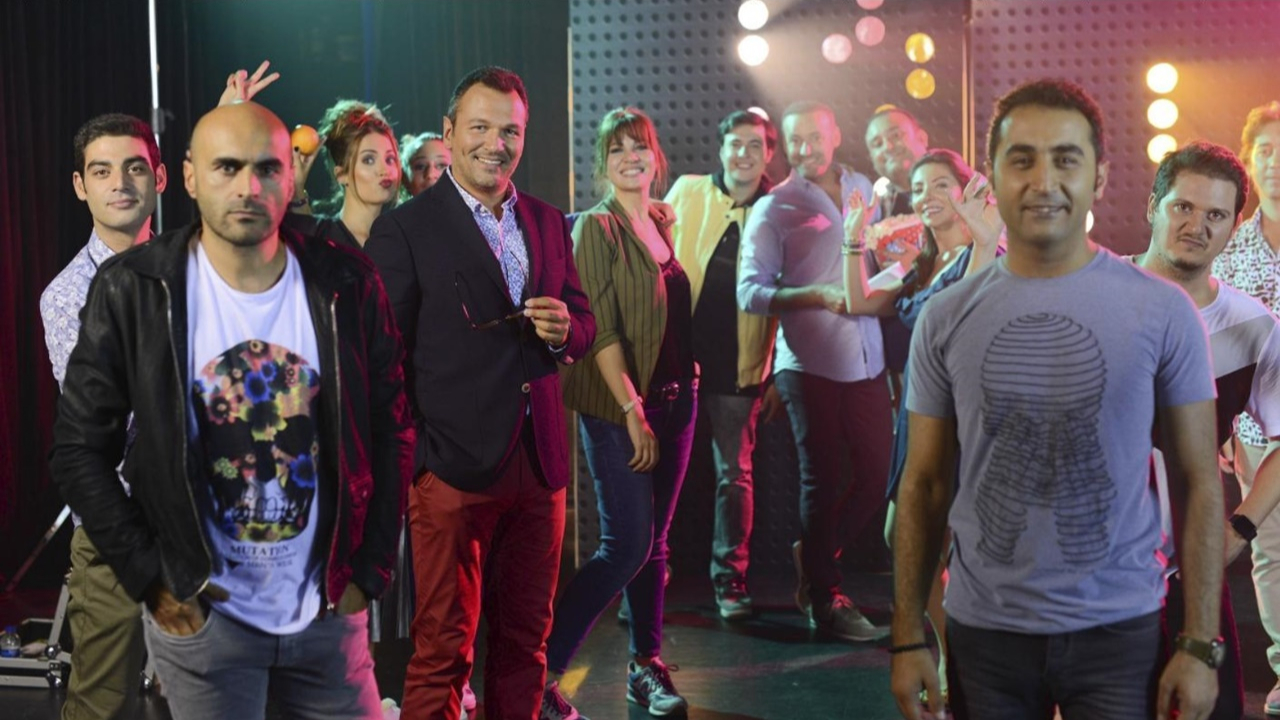 Onur Buldu ve Ecem Erkek döndü! Güldür Güldür Show'da üzen veda