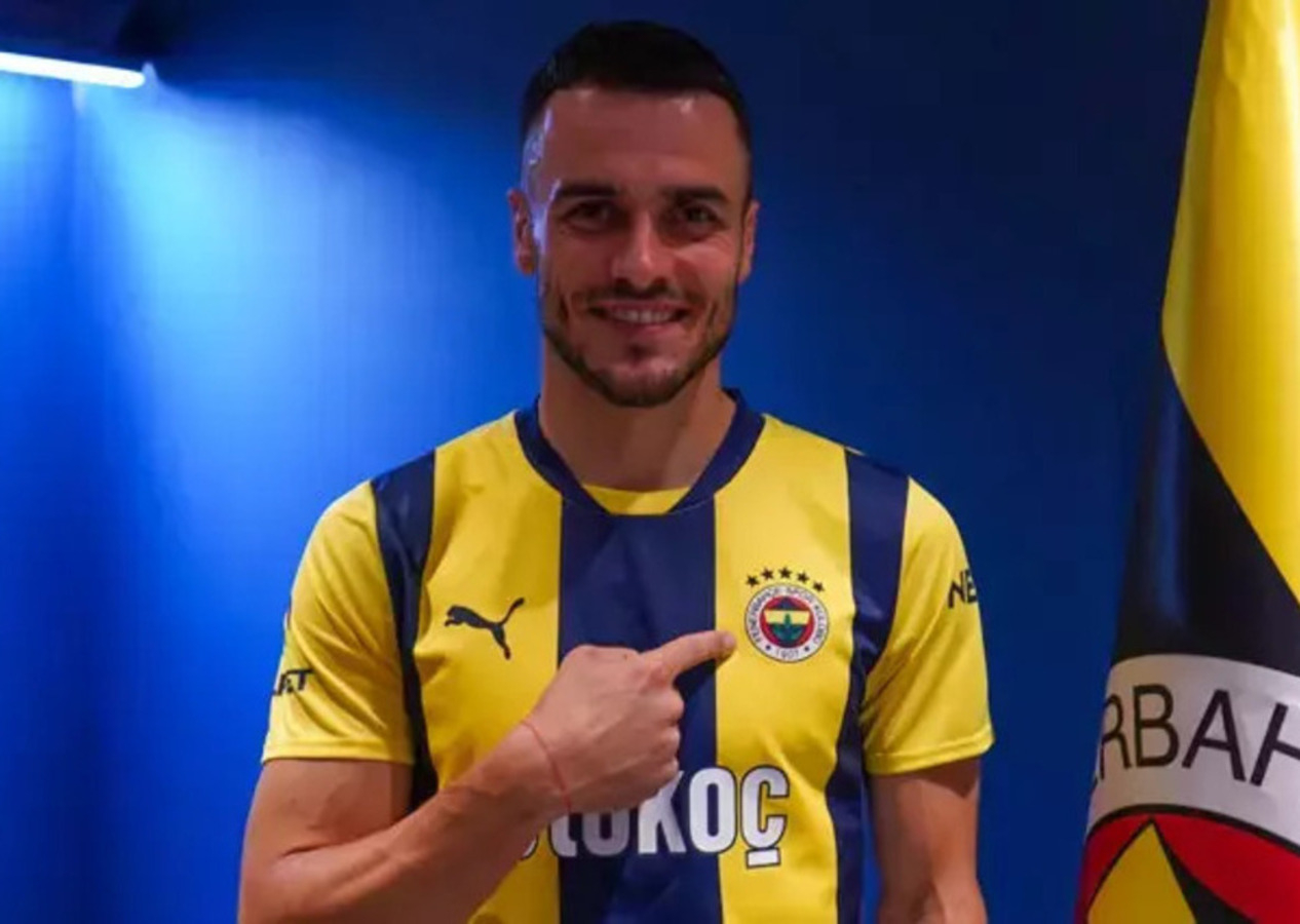 Fenerbahçe, Filip Kostic'i resmen kadrosuna kattı!