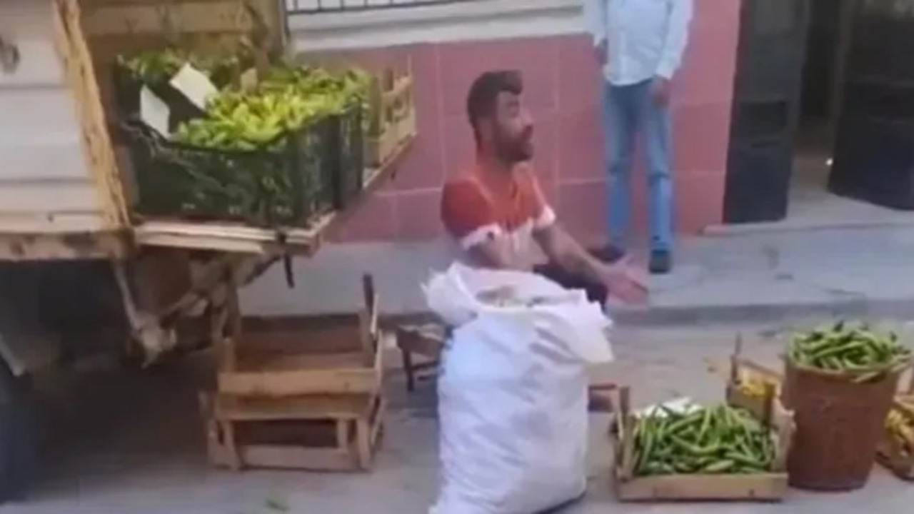 Manisa'da mallarına el konulan seyyar satıcı gözyaşlarına boğuldu: Ben çocuklarımı nasıl okutacağım!