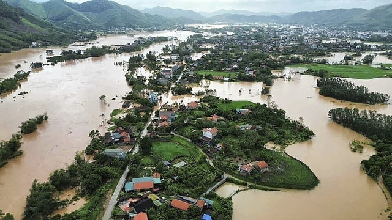 Vietnam'da Yagi Tayfunu nedeniyle ölenlerin sayısı 127'ye yükseldi