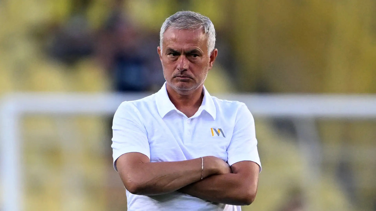 Jose Mourinho'dan çarpıcı sözler: Teknik direktörler hakemlerin arkadaşıysa eşyalarımı toplar giderim!