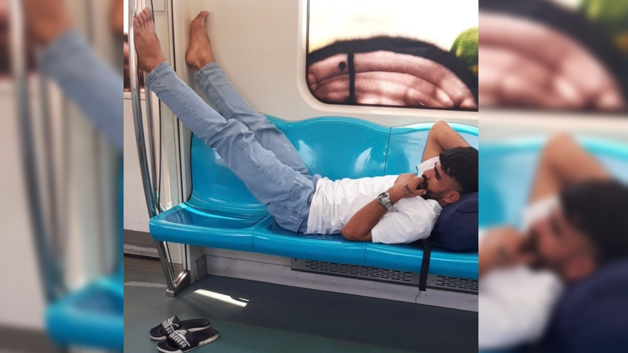 Marmaray'da bir şahıs terliklerini çıkarıp üç kişilik yere uzandı, keyif çattı