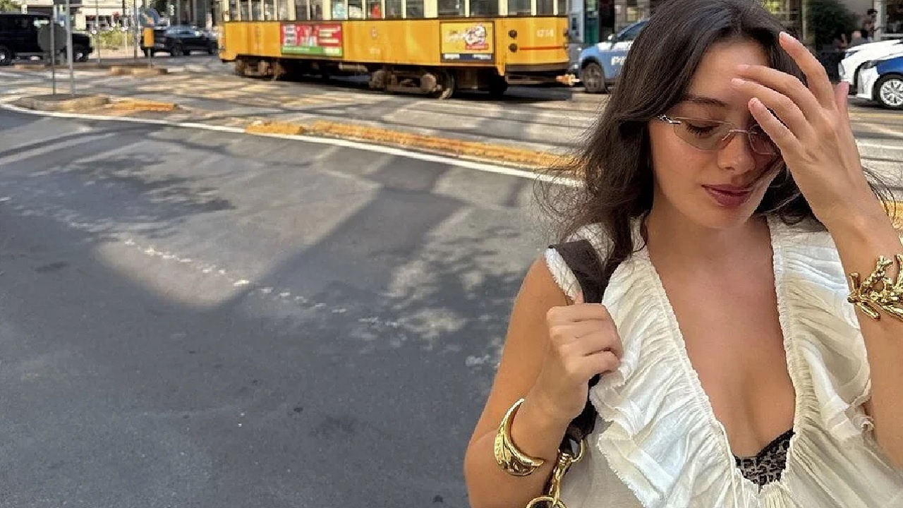 Hamilelik müjdesini sevenleri ile paylaşmıştı! Güzel oyuncu Neslihan Atagül'den yürek hoplatan Milano pozları...