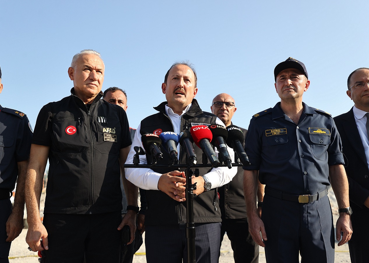 Mersin'de senaryo gereği 4 ilin etkilendiği 7 büyüklüğündeki depremin bölgesel tatbikatı başladı