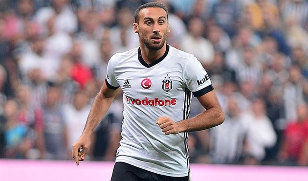 Cenk Tosun dünya devlerini peşine taktı!