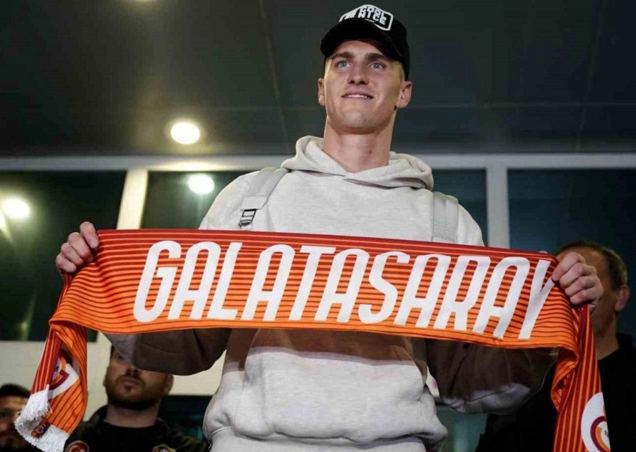 Galatasaray, Roland Sallai transferini resmen açıkladı: Oyuncu İstanbul'a geldi...