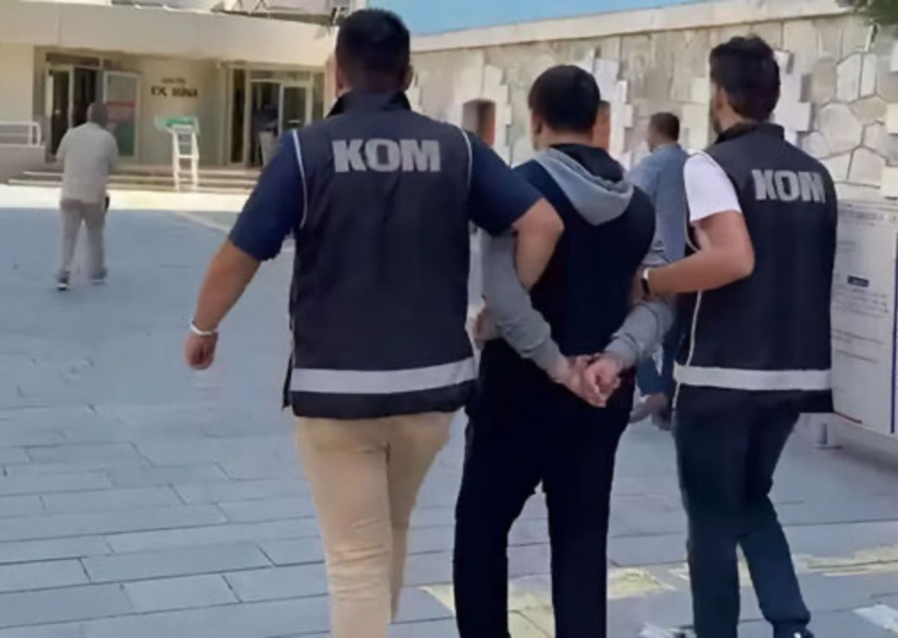 FETÖ'nün askeri ve emniyet mahrem yapılanmasına operasyon! Onlarca şüpheli yakalandı...