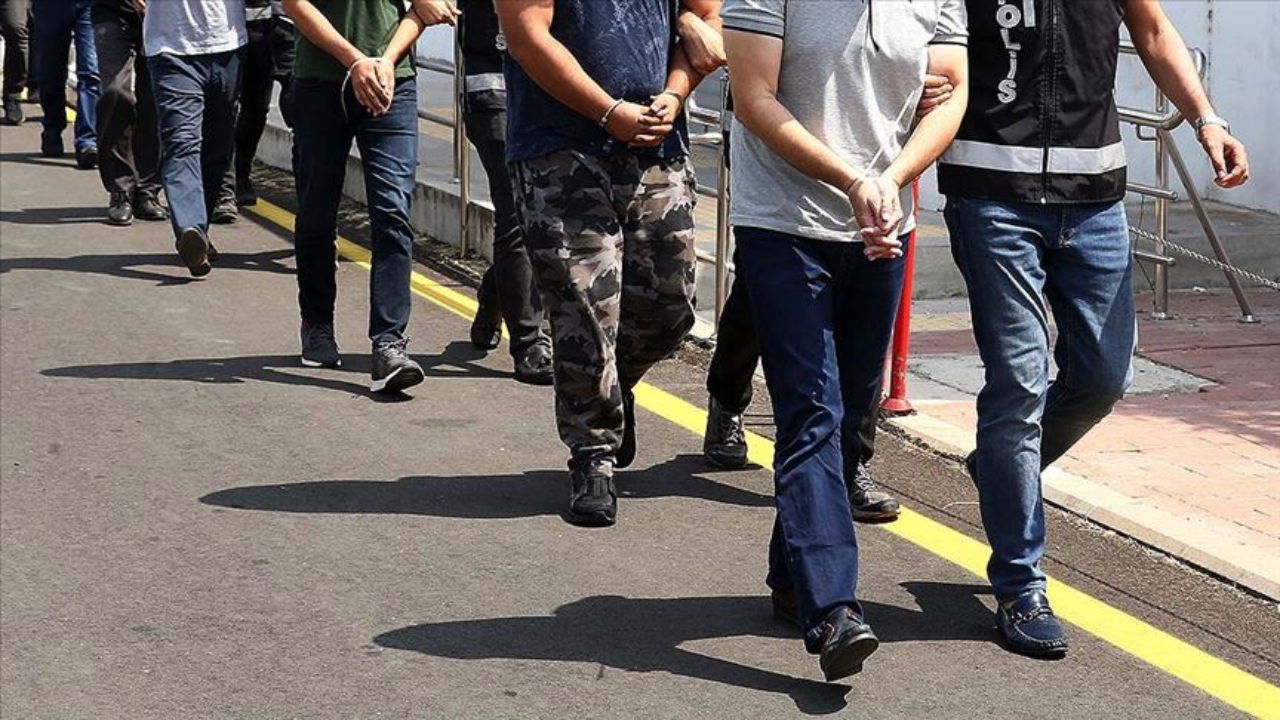 FETÖ'nün emniyet mahrem yapılanmasına operasyon: 29 şüpheli yakalandı