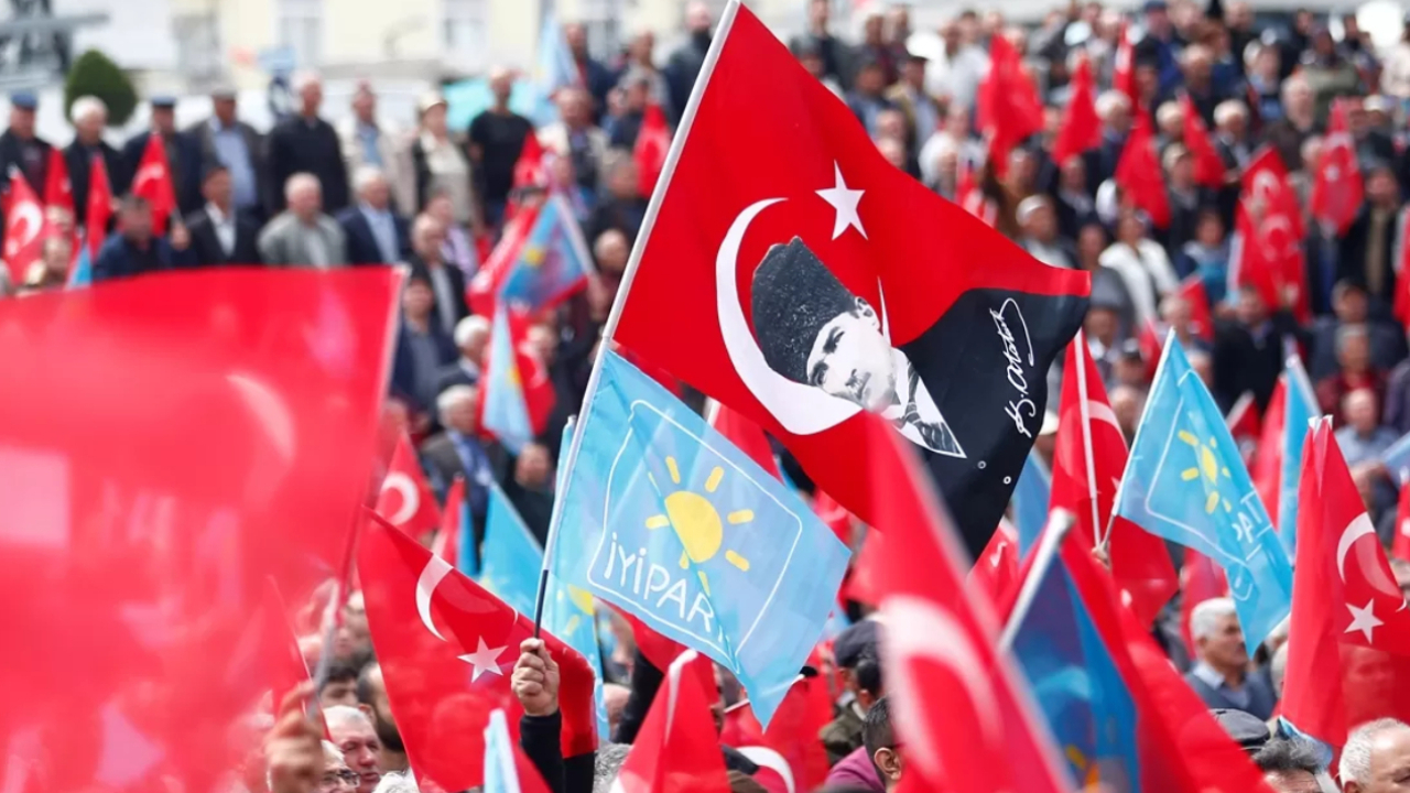 İYİ Partili Yedisu Belediye Başkanı Sedat Uçar partisinden istifa etti