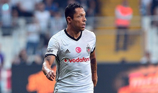 Beşiktaş'a derbi öncesi büyük şok! Derbide yok...