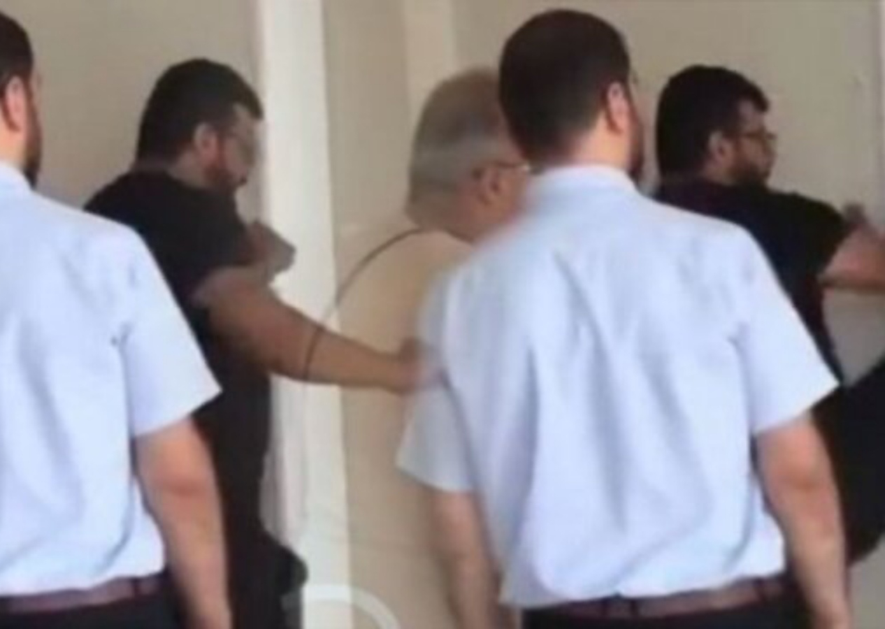 Kadın müdür yardımcısının kapısını tekmelerle kırdıran okul müdürü açığa alındı!