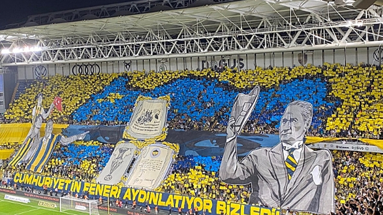 Fenerbahçe taraftarından Galatasaray derbisine özel koreografi