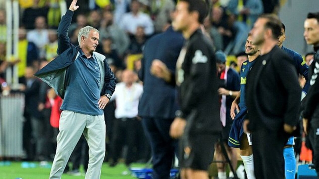 Jose Mourinho'dan beklenmeyen hareket: Kimse bunu beklemiyordu!